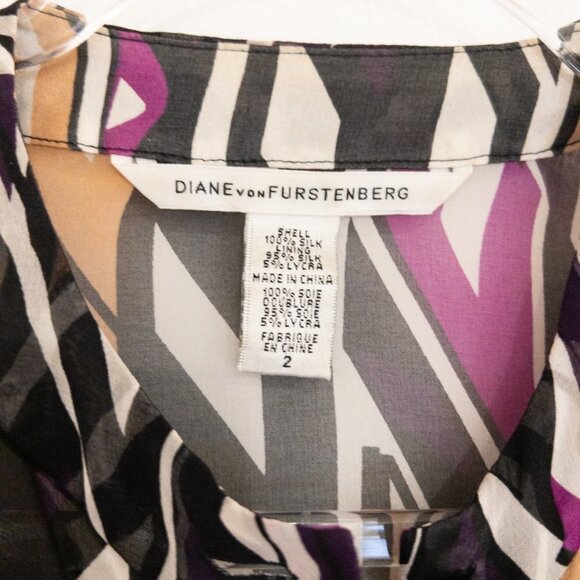 Diane Von Furstenberg Silk Ruffle Geometric Abstract Blouse Womens Size 2 - Picture 3 of 9